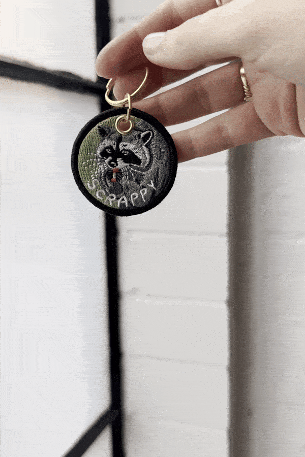 Porte-Clés Brodé  'Scrappy Raccoon'