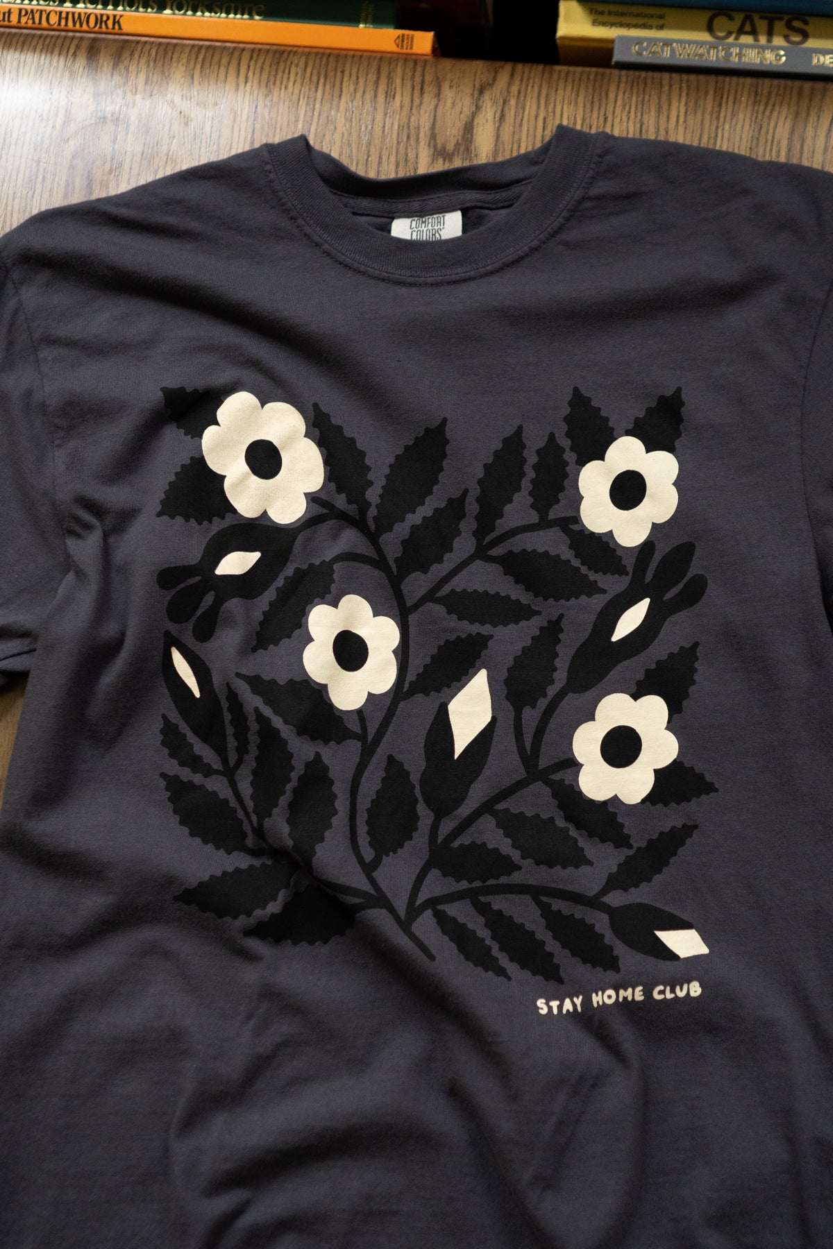 T-Shirt 'Blooms 1858' | Graphite