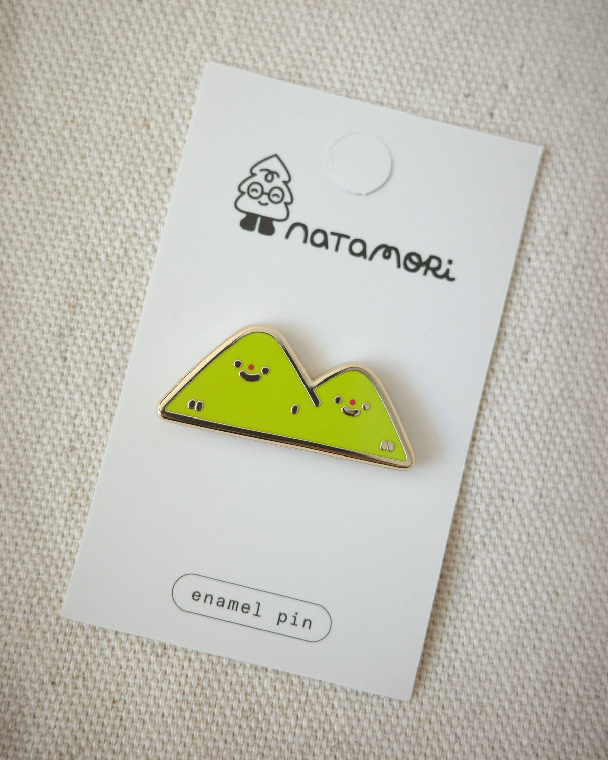 Épinglette 'Hills' de Natamori