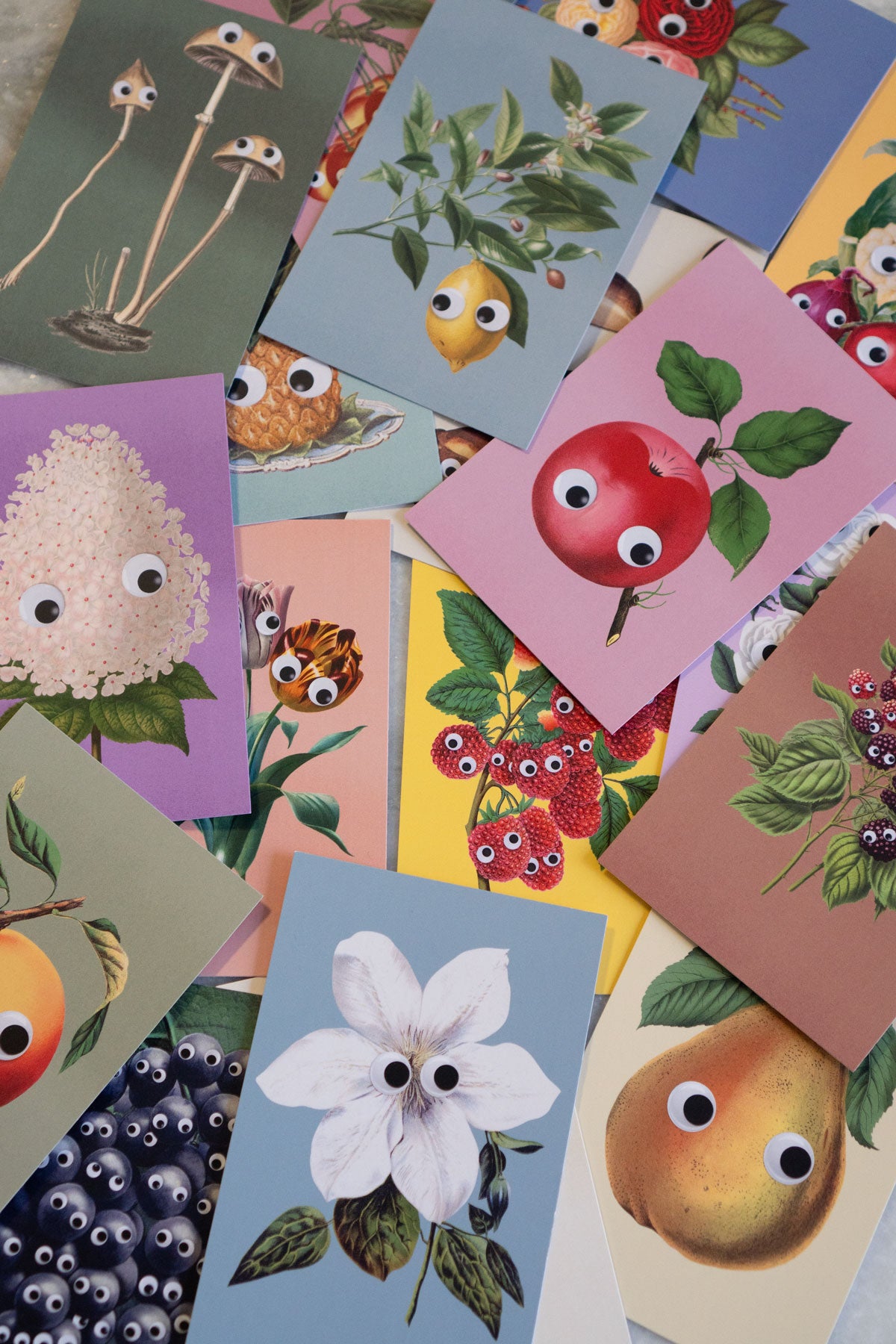 Googly Guys - 20 Postcard Pack