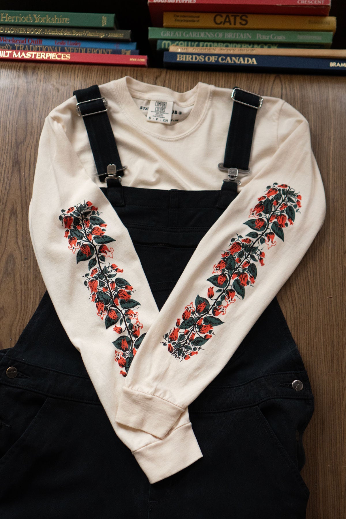 Lantern Plant Long Sleeve Tee