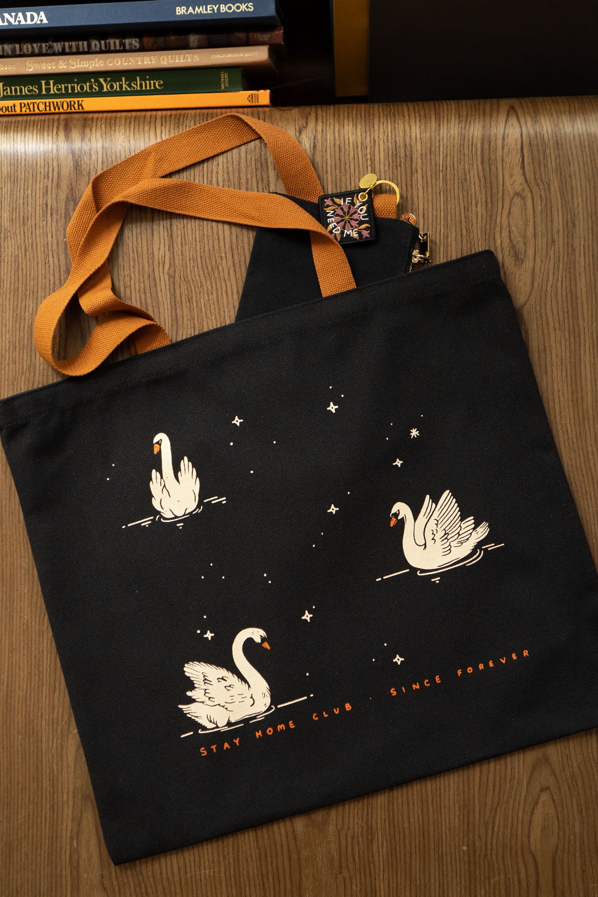 Fourre-Tout Simple 'Night Swans'