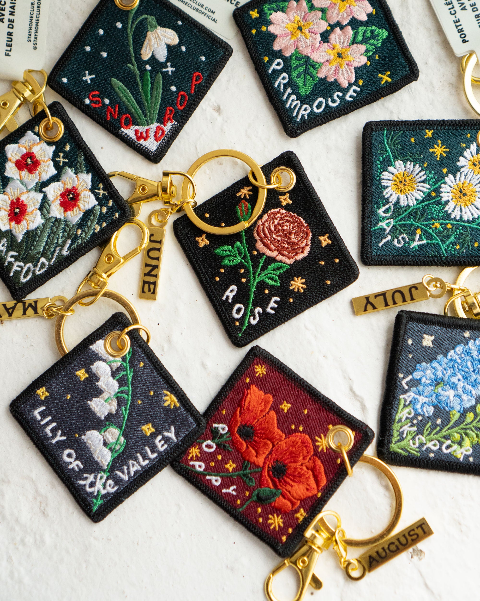 'Primrose' - Porte-Clés Brodé avec fleur de naissance de février