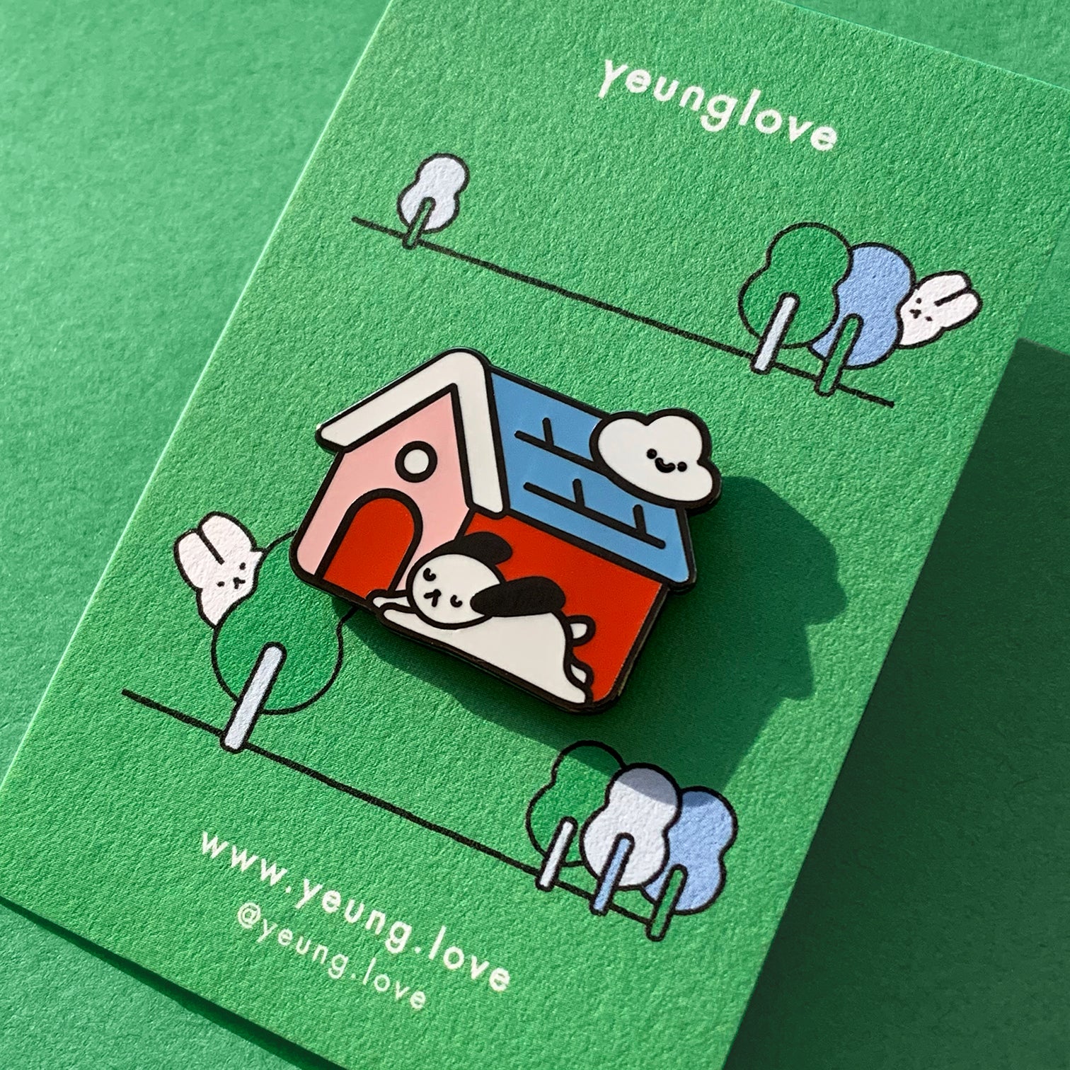 Épinglette 'Puppy Home'